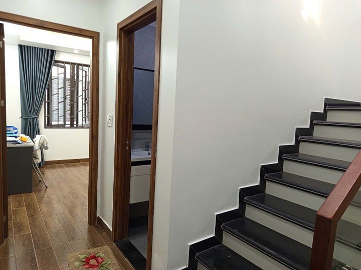 Bán Nhà 4 Tầng Độc Lập Mặt Tiền Đẹp Tại Đường Thiên Lôi, Kênh Dương, Lê Chân, Hải Phòng